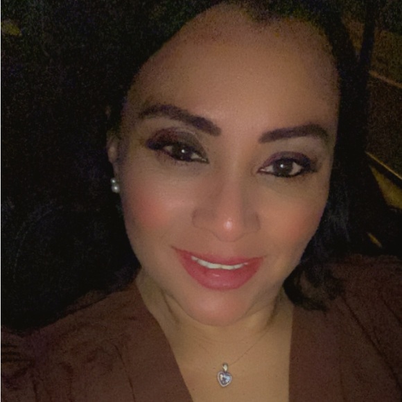 Meet your Posher, Maria - Picture 1 of 1